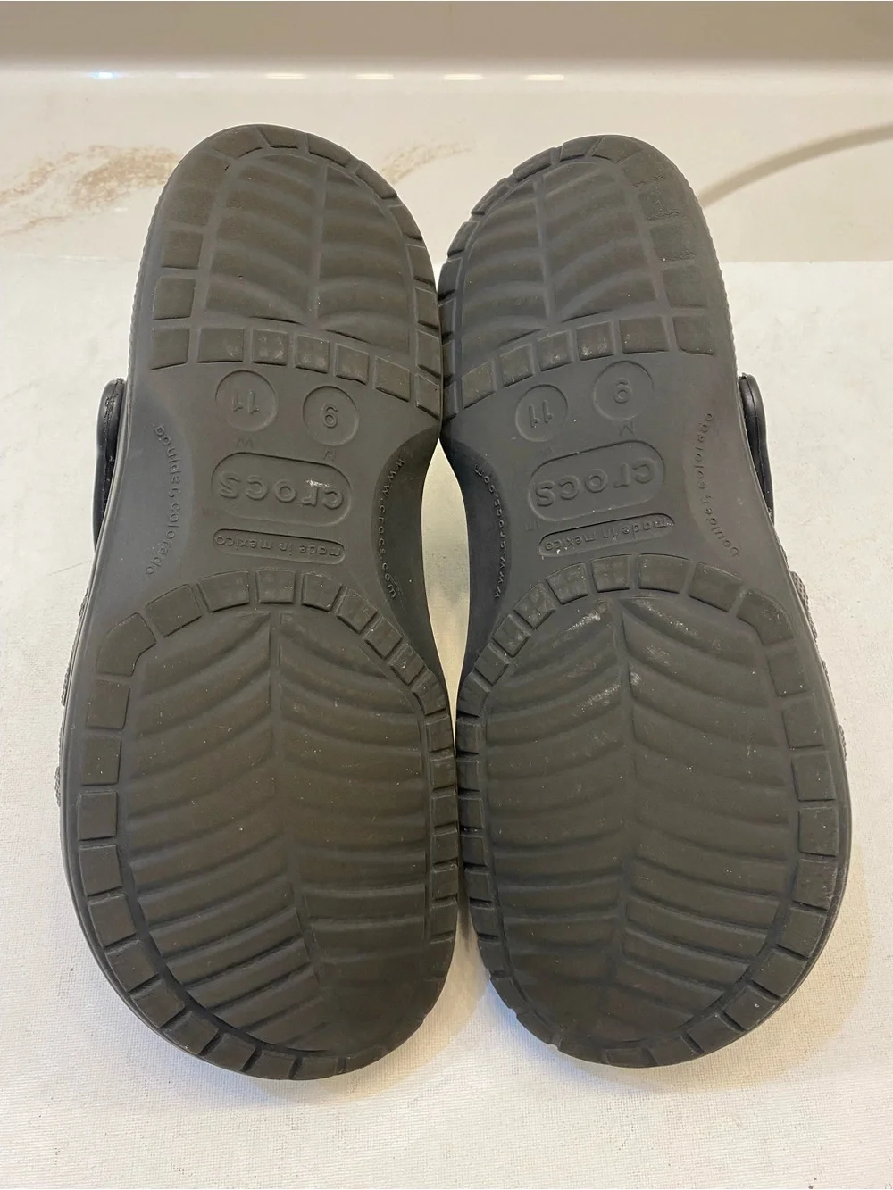 CROCS Classic Black Unisex Clogs